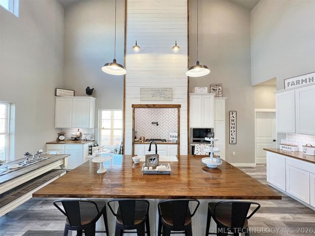 11457 N 510 Road, Tahlequah, OK 74464