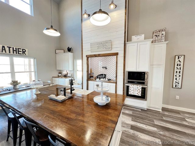 11457 N 510 Road, Tahlequah, OK 74464