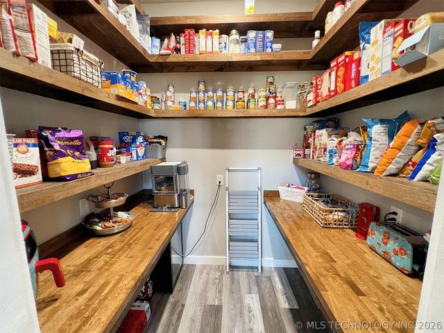 11457 N 510 Road, Tahlequah, OK 74464