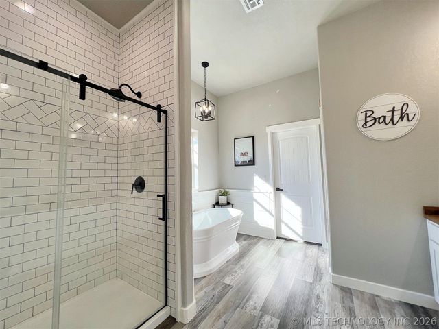 11457 N 510 Road, Tahlequah, OK 74464