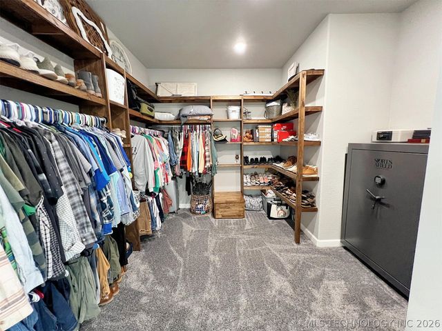 11457 N 510 Road, Tahlequah, OK 74464