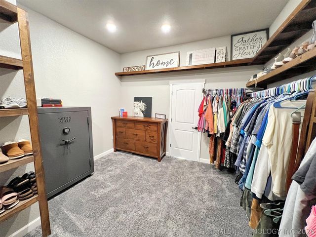 11457 N 510 Road, Tahlequah, OK 74464