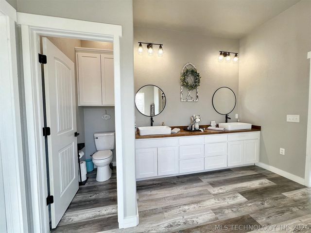 11457 N 510 Road, Tahlequah, OK 74464