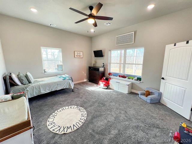 11457 N 510 Road, Tahlequah, OK 74464