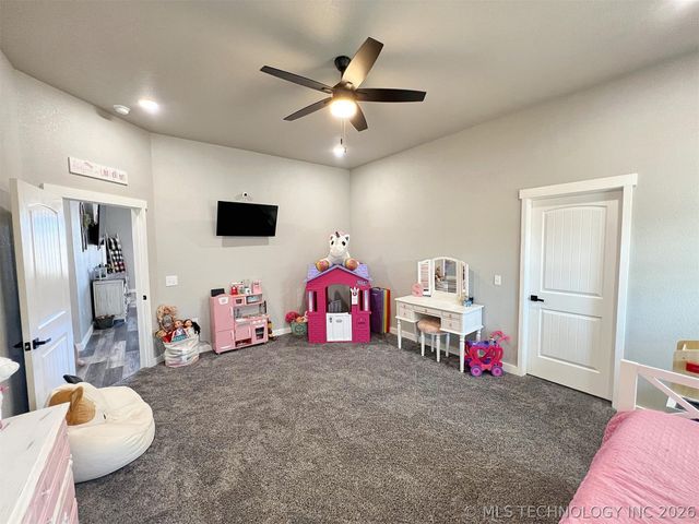 11457 N 510 Road, Tahlequah, OK 74464