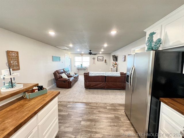 11457 N 510 Road, Tahlequah, OK 74464