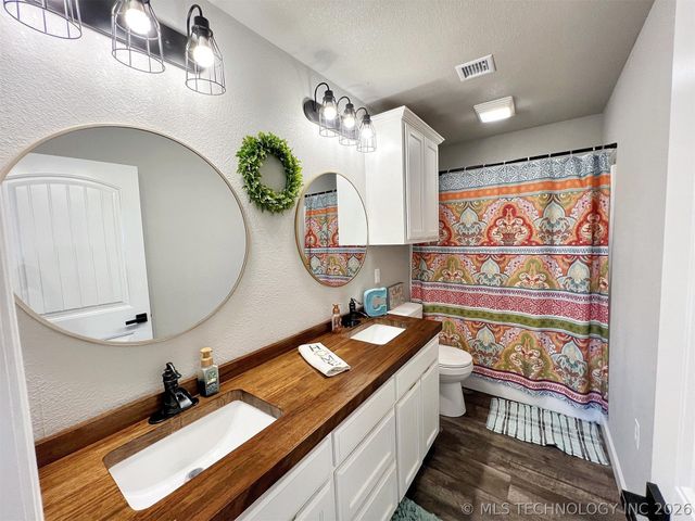 11457 N 510 Road, Tahlequah, OK 74464