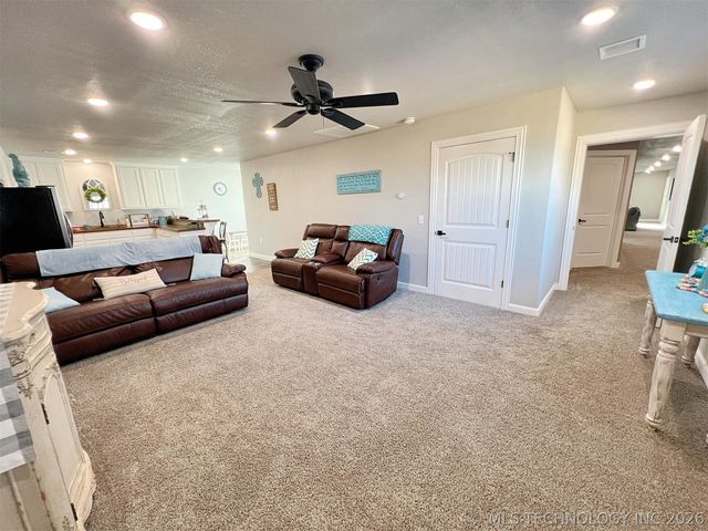 11457 N 510 Road, Tahlequah, OK 74464