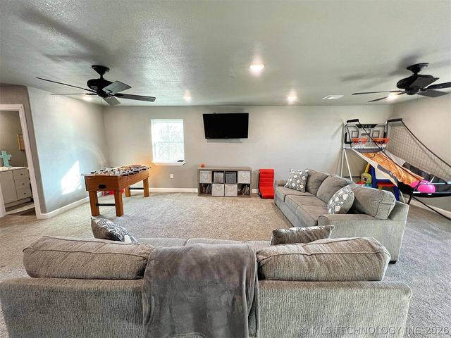 11457 N 510 Road, Tahlequah, OK 74464