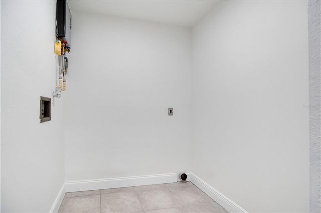 42111 CHINABERRY COURT, Eustis, FL 32736