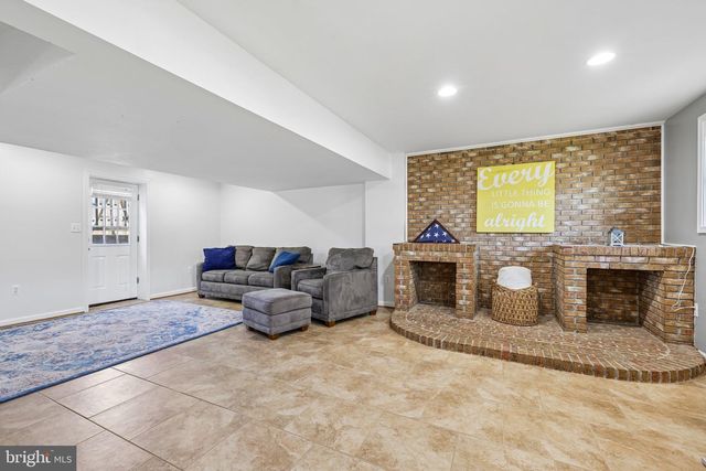 904 HORIZON RD, Mount Airy, MD 21771