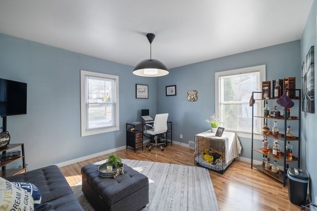 6008 Carpenter Avenue, Des Moines, IA 50311