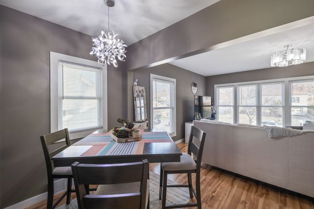 6008 Carpenter Avenue, Des Moines, IA 50311