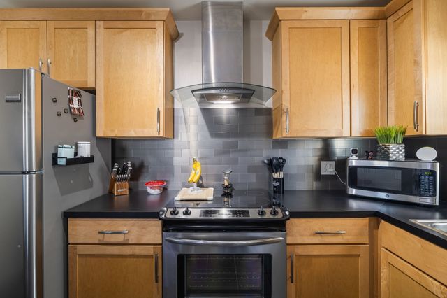 6008 Carpenter Avenue, Des Moines, IA 50311