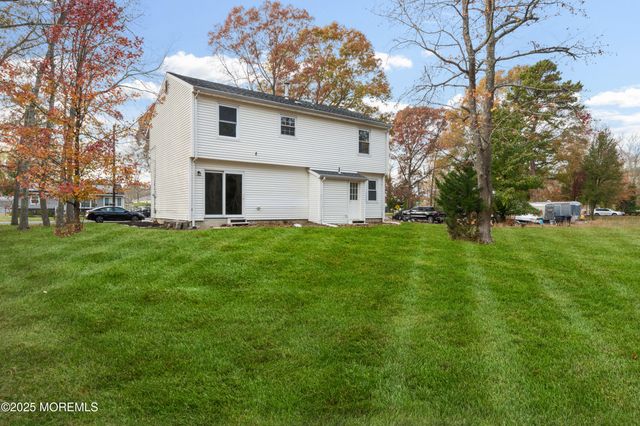 137 Red Bank Avenue, Bayville, NJ 08721