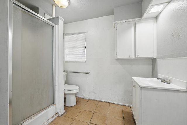 2813 E Rosedale Street, Fort Worth, TX 76105