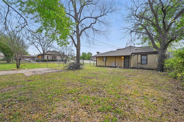 2813 E Rosedale Street, Fort Worth, TX 76105