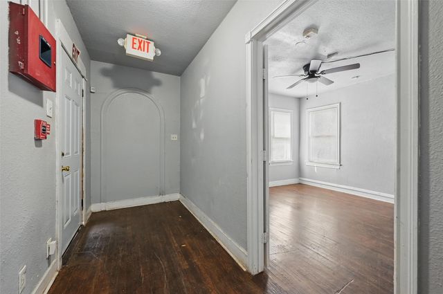 2813 E Rosedale Street, Fort Worth, TX 76105