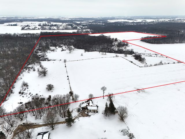 497 Timber Creek Road, Dixon, IL 61021