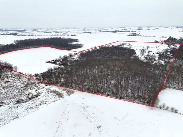 497 Timber Creek Road, Dixon, IL 61021