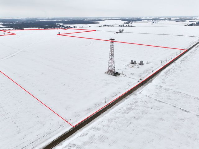 497 Timber Creek Road, Dixon, IL 61021