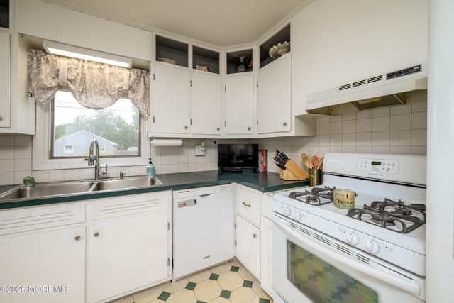 63 11th Street, Hazlet, NJ 07734