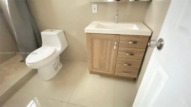 530 NW 99th Street, Miami, FL 33150