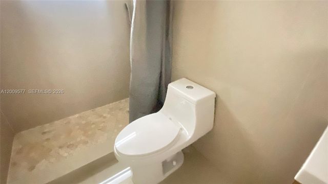 530 NW 99th Street, Miami, FL 33150