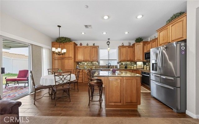 7619 Vista Rio, Highland, CA 92346