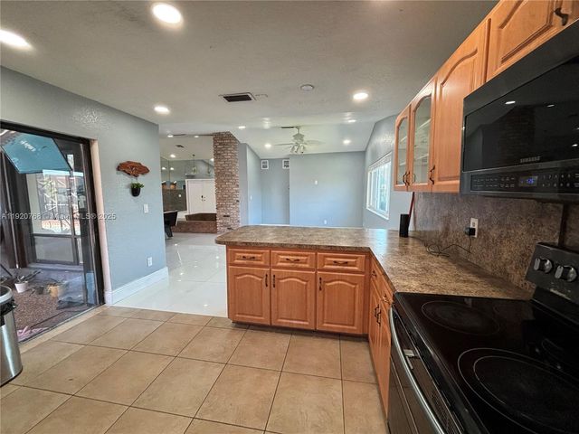 7099 NW 48th Ct, Lauderhill, FL 33319