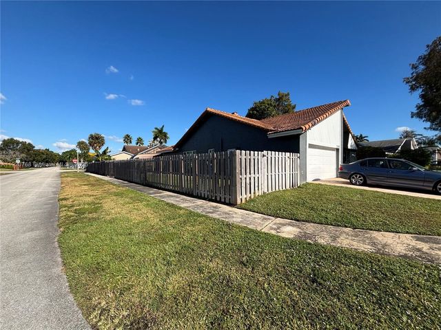 7099 NW 48th Ct, Lauderhill, FL 33319