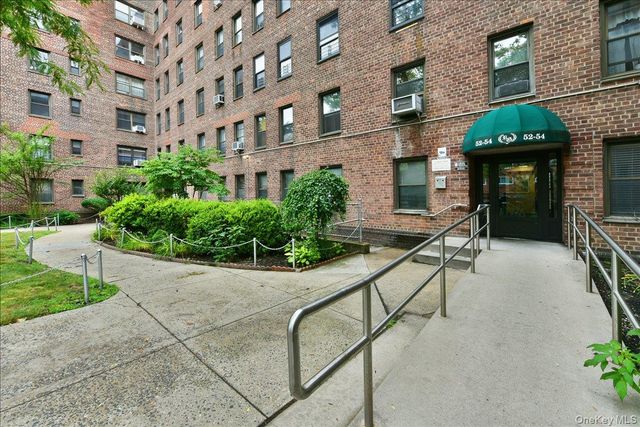 52-54 65th Place 1P, Maspeth, NY 11378