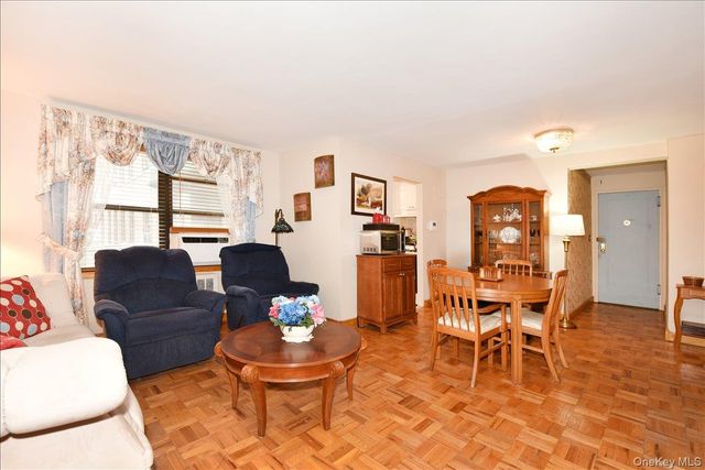 52-54 65th Place 1P, Maspeth, NY 11378