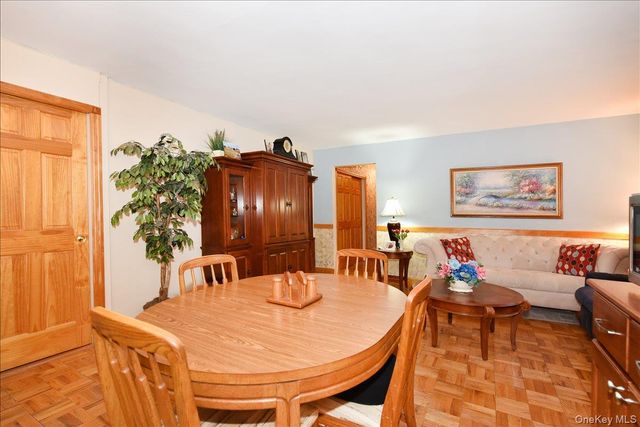 52-54 65th Place 1P, Maspeth, NY 11378