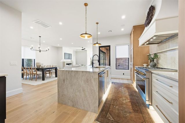 1129 NW 42nd Street, Oklahoma City, OK 73118