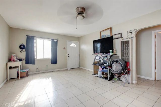 331 W 92nd Street, Los Angeles, CA 90003