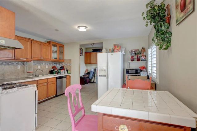 331 W 92nd Street, Los Angeles, CA 90003