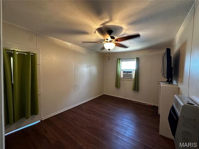 352 N Bedford Street, Puxico, MO 63960