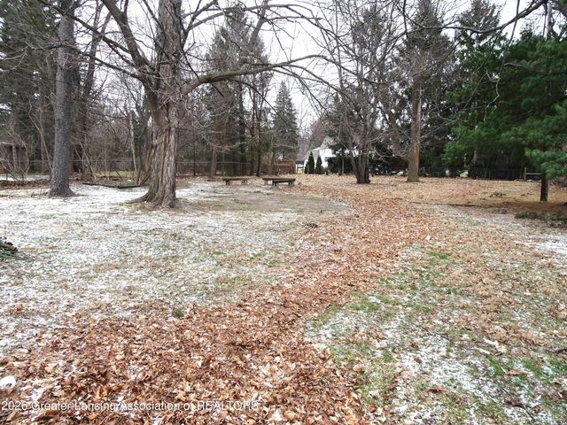 196 N Hagadorn Road, East Lansing, MI 48823