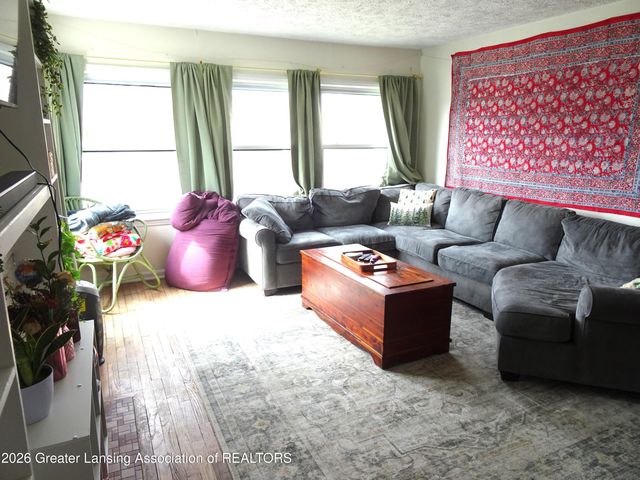 196 N Hagadorn Road, East Lansing, MI 48823