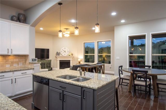22521 Rock Wren RD, Spicewood, TX 78669