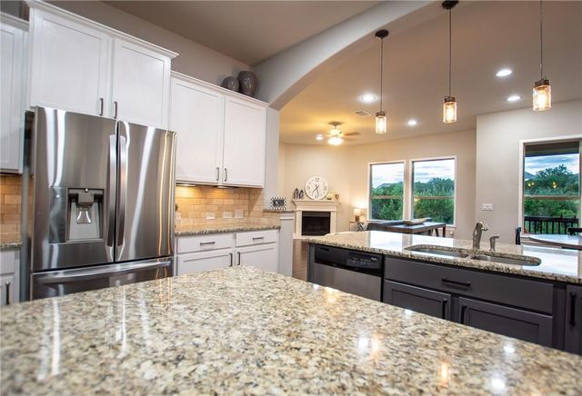 22521 Rock Wren RD, Spicewood, TX 78669