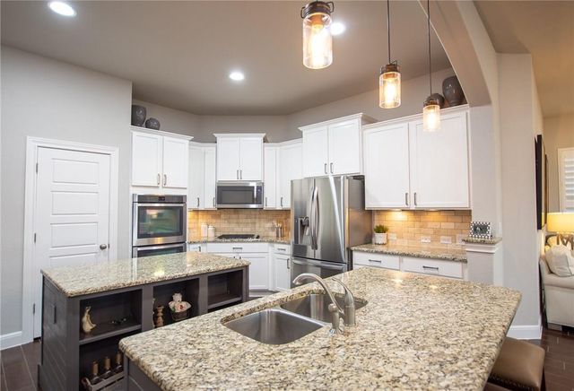 22521 Rock Wren RD, Spicewood, TX 78669