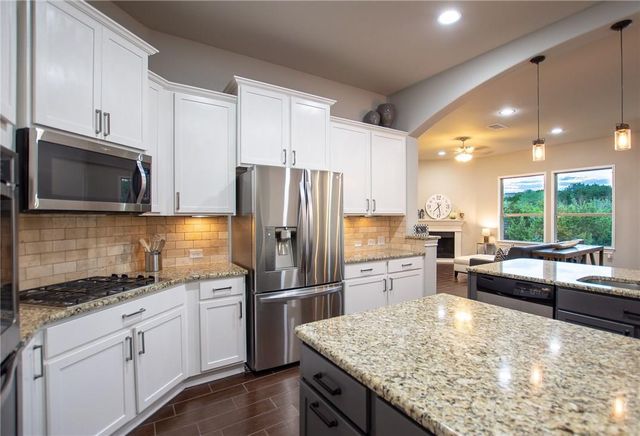 22521 Rock Wren RD, Spicewood, TX 78669