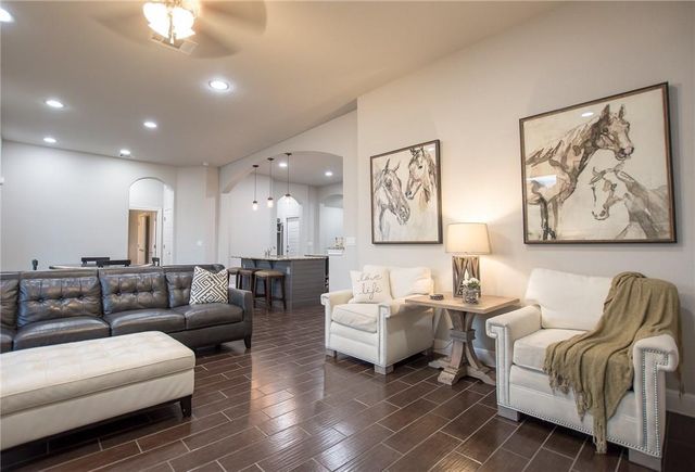 22521 Rock Wren RD, Spicewood, TX 78669