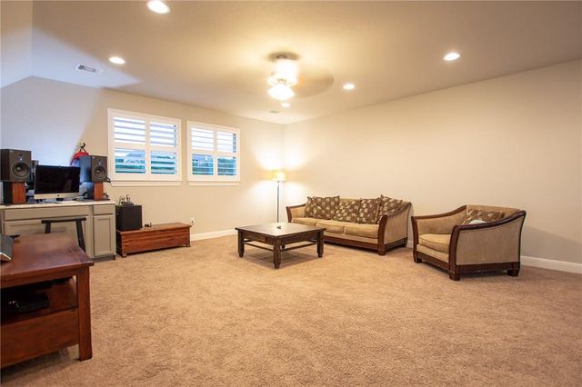 22521 Rock Wren RD, Spicewood, TX 78669