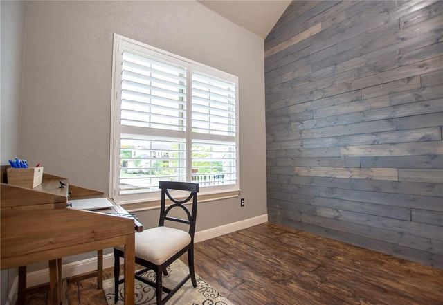 22521 Rock Wren RD, Spicewood, TX 78669