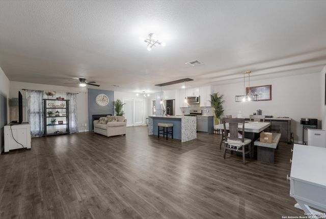 12859 Tarrytown St, San Antonio, TX 78233