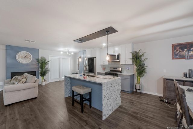 12859 Tarrytown St, San Antonio, TX 78233