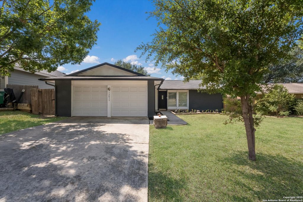 12859 Tarrytown St, San Antonio, TX 78233